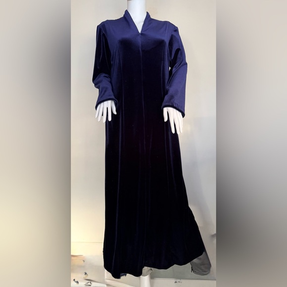 Oscar de la Renta. Lounging robe. Beach cover.